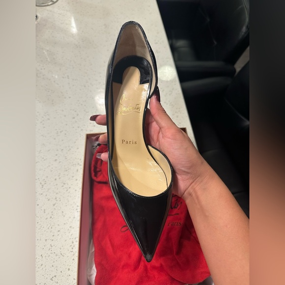 Christian Louboutin Iriza 100 mm Pumps Patent Calf
Black size 38 - Picture 2 of 7